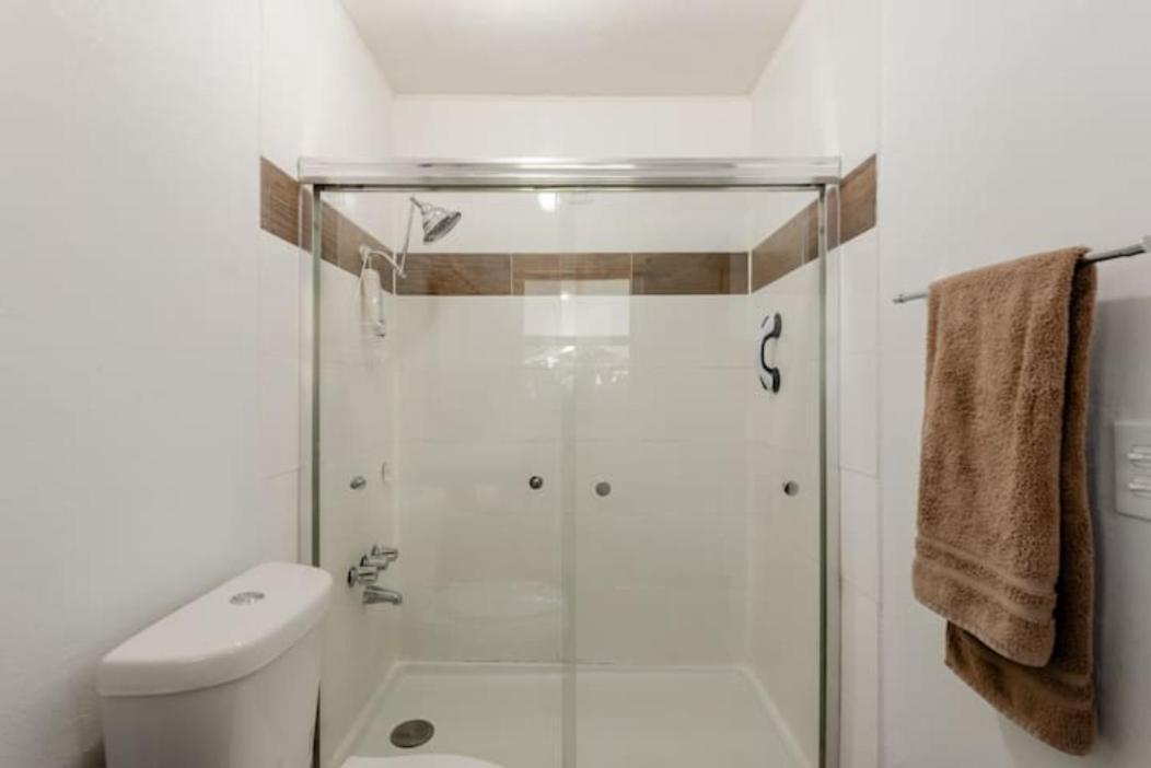 Oasis 3 Near Dfw Airport With Mediterranean Setting Irving Exterior foto