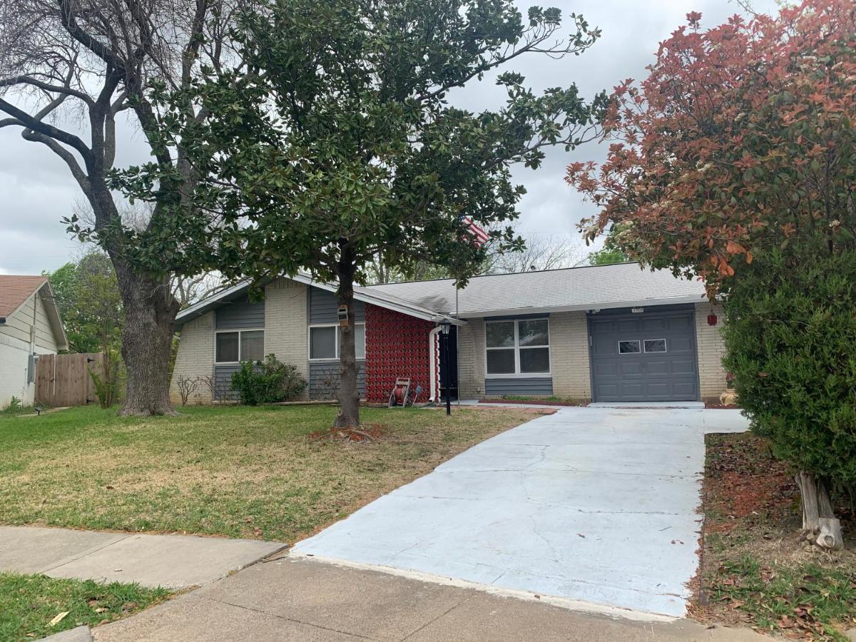 Oasis 3 Near Dfw Airport With Mediterranean Setting Irving Exterior foto